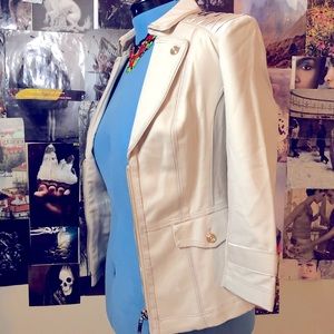 White House Black Market size 2 Women’s Blazer